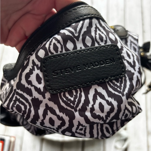 Steve Madden Black Foldover Clutch w/ Tassel Accent - Picture 6 of 12